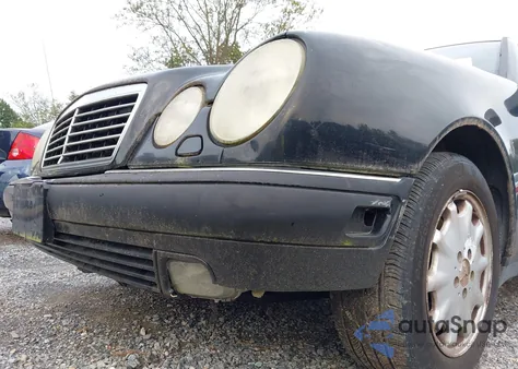 1998 Mercedes-Benz E 320 Awd из США, поврежденный, VIN WDBJH82F0WX010457